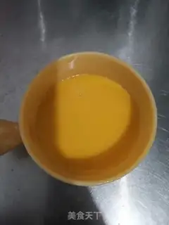 Make Tomato egg noodles step 1