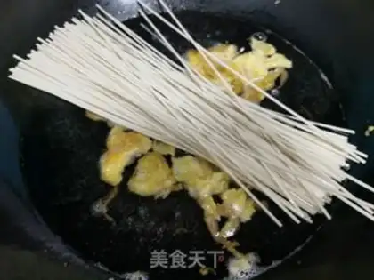 Make A green egg noodles step 1