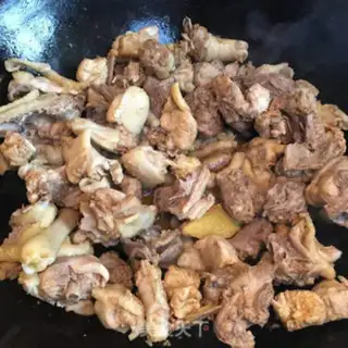 Make Tea mushroom chicken stew step 5