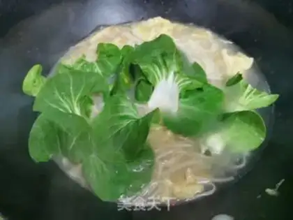Make A green egg noodles step 3