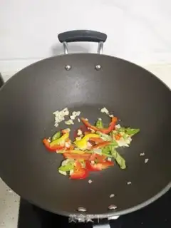 Make Scrambling hands step 1
