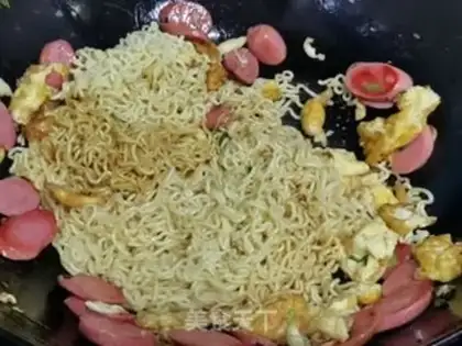 Make Fried noodles step 5