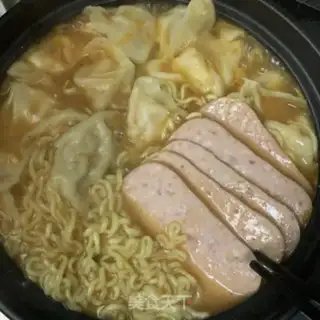Make Spicy cabbage and noodles step 7
