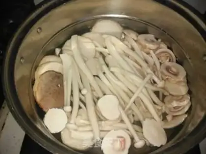 Make Pelican apricot mushrooms step 3