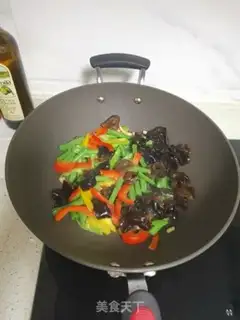 Make Pyramid bean horns step 4