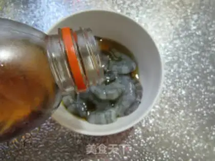 Make The pickles are fried shrimp step 1