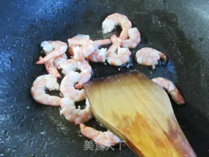Make The pickles are fried shrimp step 6