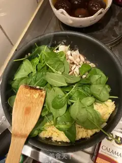 Make Seafood egg fried rice step 5