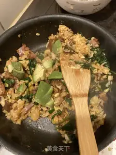 Make Seafood egg fried rice step 7