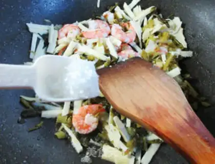 Make The pickles are fried shrimp step 9