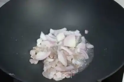 Make Shrimp inner pasta step 2