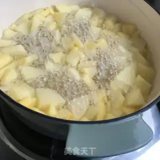Make A silver apple with red sugar step 7