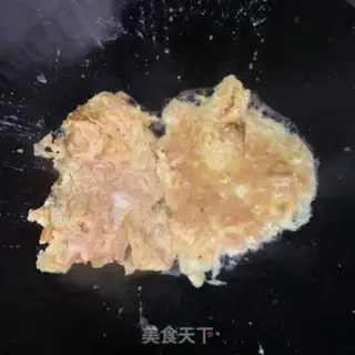 Make Hot cabbage fried eggs step 4