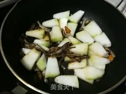 Make Fish dry-burned melons step 3