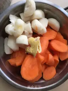 Make Carrot, horse, goat soup step 2