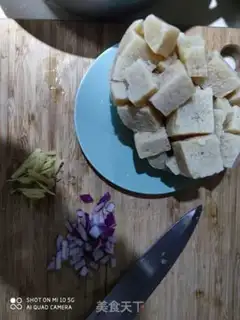 Make Frozen tofu soup in the snow step 1
