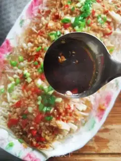 Make Garlic fans step 14