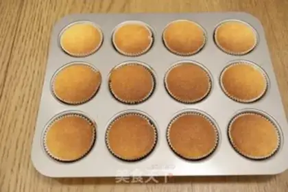 Make No sour cream cake step 10