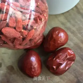 Make Western cucumber date tea step 1