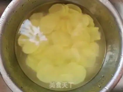 Make Frozen potatoes step 1