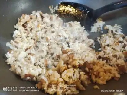 Make Roasted chicken leg and fried rice step 2