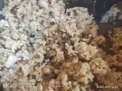 Make Roasted chicken leg and fried rice step 4