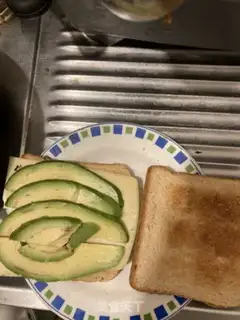 Make ♪ A cheesy butter and ham sandwich ♪ step 3