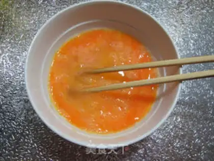 Make Egg fried dishes step 2
