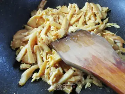 Make Egg fried dishes step 5
