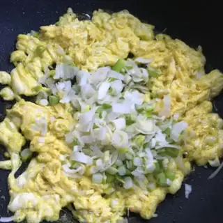 Make Tomato eggs for noodles step 6