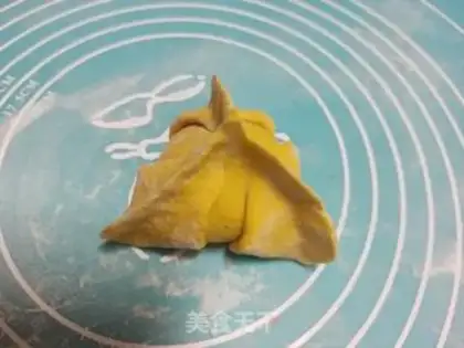 Make Pumpkin candy step 17