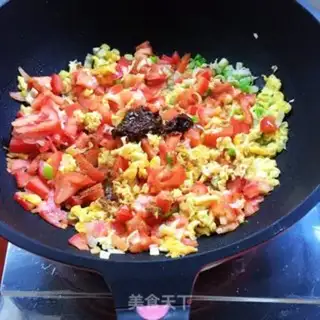 Make Tomato eggs for noodles step 8