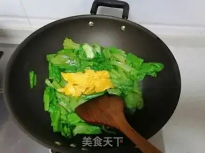 Make Scrambled eggs step 5