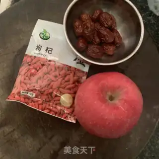 Make Apple date soup step 0