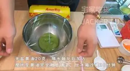 Make Double-coloured crackers step 5