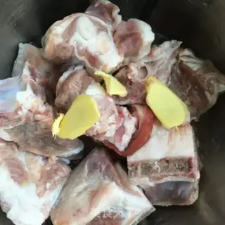 Make Roach and lamb stew step 0
