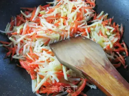Make A carrot, a potato roll step 1