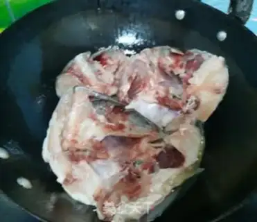 Make Fish head and stew step 1