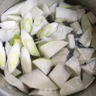 Make Roach and lamb stew step 7