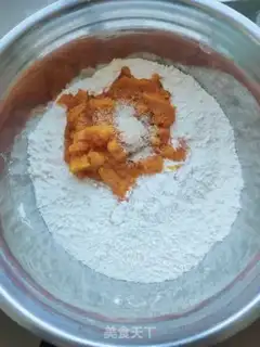 Make A petal bun step 2