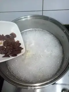 Make The silver spoon of the red date step 2