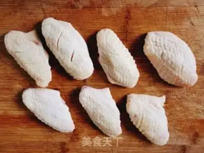 Make Red chicken wings step 1