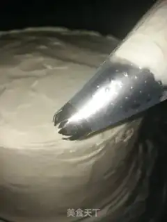 Make Strawberry hearts cake step 26
