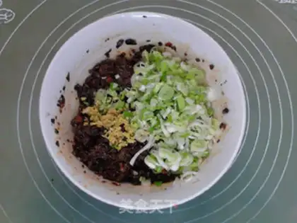 Make Mushroom beef, black wheat bun step 5