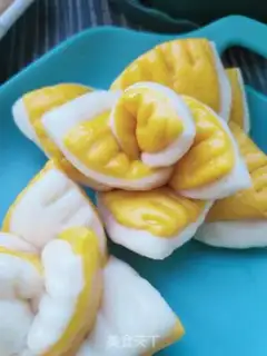 Make A petal bun step 16