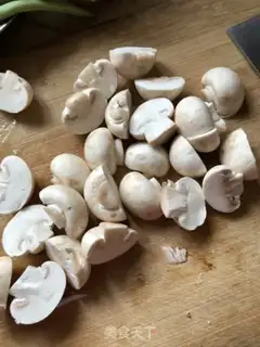 Make Cinnamon fungus mushroom chicken step 4
