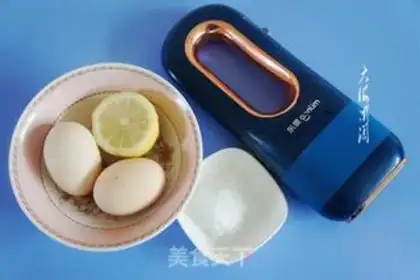Make Cloud eggs step 0
