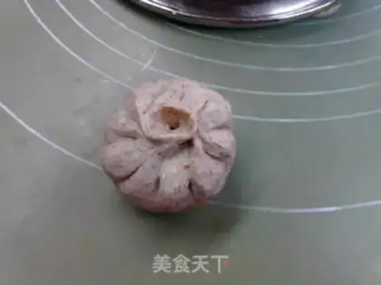 Make Mushroom beef, black wheat bun step 13