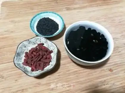 Make Black bean, black sesame soy sauce step 0