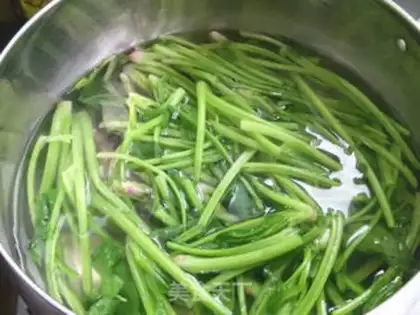 Make Sesame sauce spinach step 0